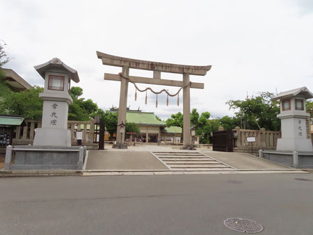 生国魂神社　元は大坂城付近にありましたが、大坂城を築城のため現在の地に移されたされた