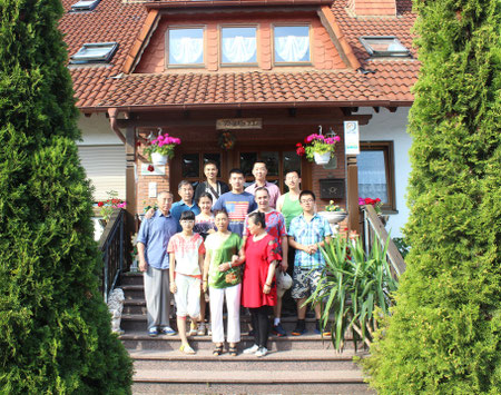 Unsere Pension ist international. Sogar aus China reiste diese Gästegruppe an, um Bad Bocklet und Umgebung kennen zu lernen.