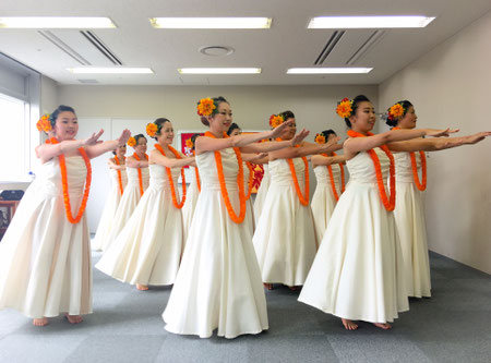 クム来日成果発表会　ワヒネ：He Mana'o Aloha