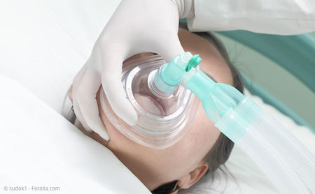 Zahnzusatzversicherung Narkose . Einstieg Für Unter 12 €/Monat Möglich.