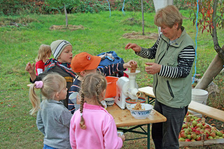 Der sebst gepreßte Saft schmeckt besonders lecker