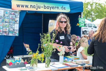 Meike Kempermann mit Blumen