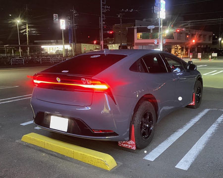 TOYOTA PRIUS