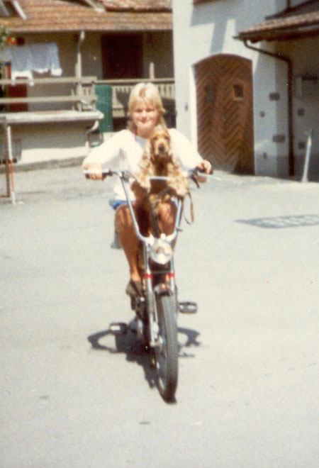 Ali liebte das Mopedfahren über alles! Vor allem den Fahrtwind.