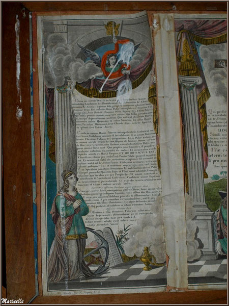 Page d'une bible ancienne à l'autel de la Vierge, église Saint Pierre de Mons à Belin-Beliet (Gironde)  