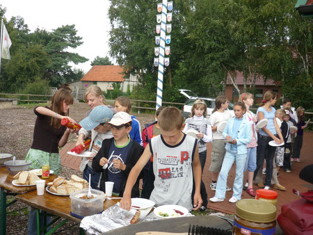 Ansturm an der Mittagstafel