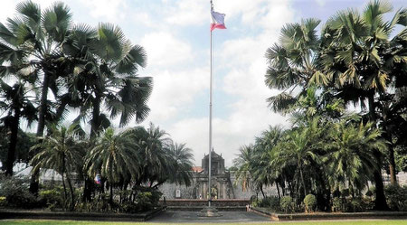 Image Link to List 1 of Expressions Philippines which Contains Seven Articles and Photographic Displays with more than 20 Pages of Information and Photos on Expressions website