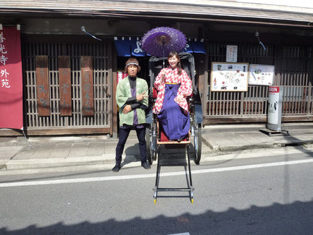 平沢アナと善光寺にてパシャリ！