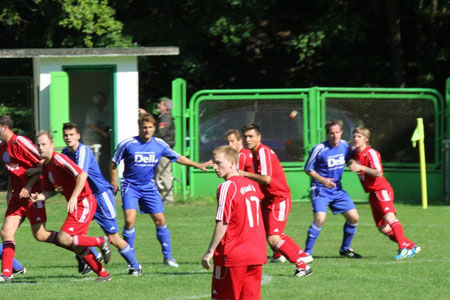 Szenen aus dem Spiel SG  Herdorf - VfL Bad Ens