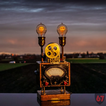 Upcycling DIY lamp steampunk lightart antique insulation meter by Jürgen Klöck