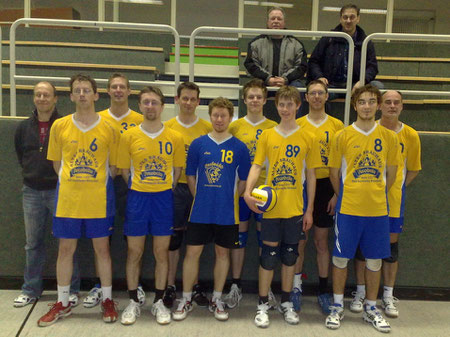 Gelingt dem Team um Sören Eberstein (ganz rechts) der Aufstieg?