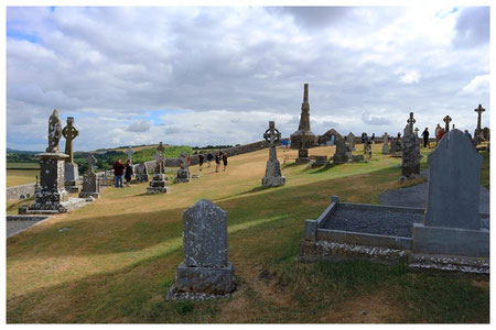 Rock of Cashel Irland must see paddywaggon