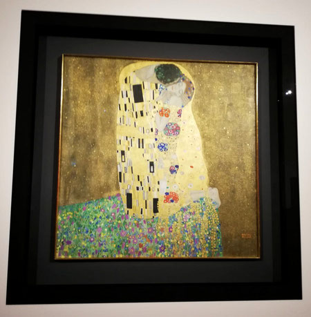 il bacio quadro del pittore Gustav Klimt Österreichische Galerie Belvedere Vienna