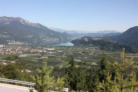 Blick vom Kaiserjägerweg auf den Lago di Caldonazzo