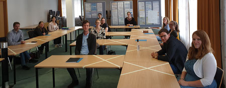 Zeugnisübergabe etwas anders: Statt einer Feier gab es eine Abschlussveranstaltung im kleinen Kreis im Studienseminar. Foto: Ulrichs