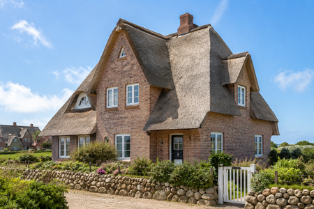Reetdachhaus Versicherung in Mecklenburg-Vorpommern, Schleswig-Holstein und Niedersachsen