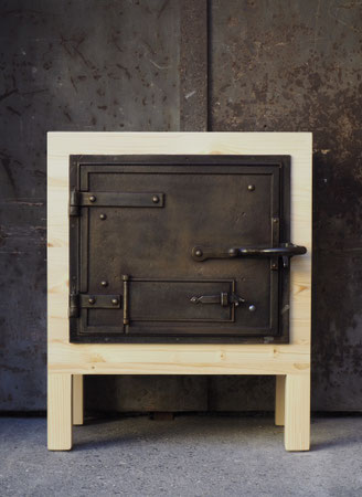 Findling-Sideboard "Ofen"; 680.-