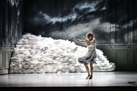Aschenputtel// Staatstheater Wiesbaden/ Staatstheater Darmstadt // 2015 // Choreografie: Tim Plegge