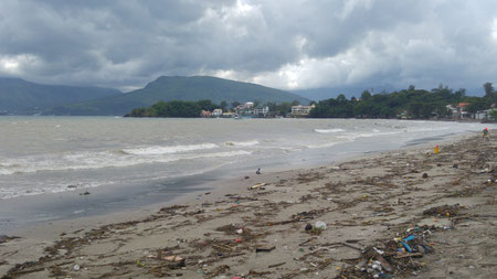 Der Strand ist nicht so schön während der Regenzeit