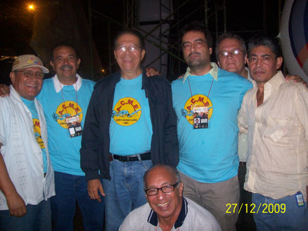De pie: Lombardo, Joaquín, Nelson, Jaime, Gabriel Ocaña Cruz y Héctor Montaño Cervantes. Sentado: Camilo Torres Salazar.