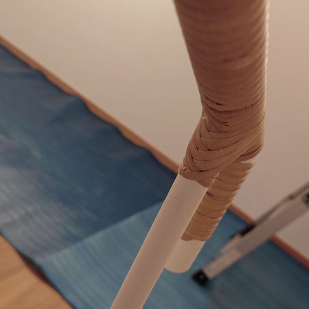 階段　手摺　鉄フレーム　籐巻き仕様