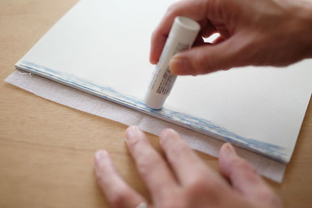 広島のイラストレーター、絵本作家の手製本で絵本を作る
