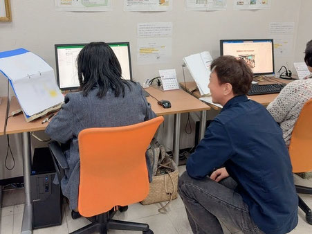 シニアと初心者におすすめのパソコン教室