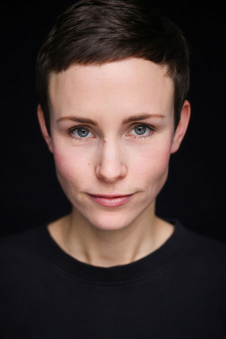 ANNA PRECKELER - Sängerin, Schauspielerin, Musicaldarstellerin