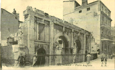 Nîmes, Porte Auguste