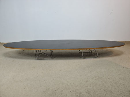 Charles et Ray Eames Table Surfboard édition Herman Miller