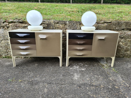 Paire de Commodes de Raymond Loewy modèle DF2000 édition Doubinsky frères vers 1965 space age design