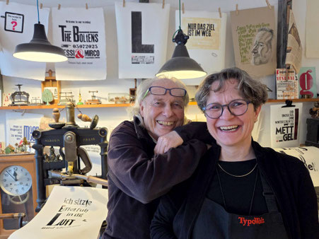 Foto von Achim Wittrin und Jana Madle-Elmerhaus in der Kleinen Letternpresse