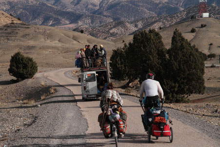 vélo avec bus marocain