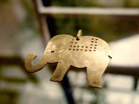 Elephant ぞうさんペンダント 京都手づくり市　真鍮チャーム　by marguerite label
