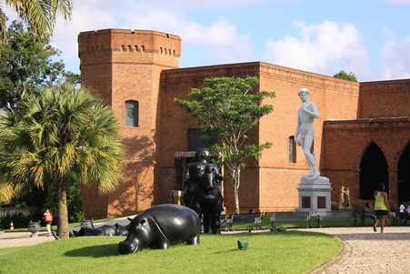 schloss brennand, institut brennand, recife, francisco brennand, ricardo brennand, keramik, künstler, waffensammlung, michelangelo, auguste rodin, der denker, brasilien