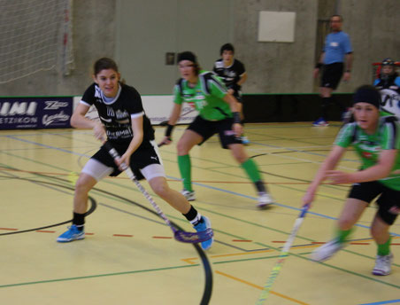 In Action: Maria Rasmussen, die Autorin der Unihockey-Spielberichte