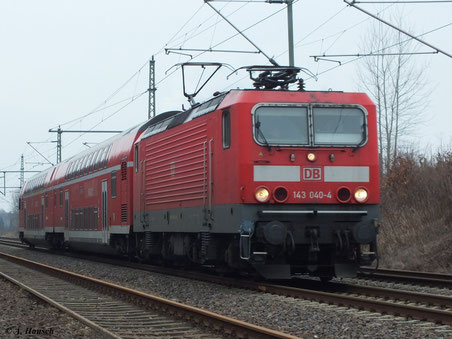 Am 4. März 2012 verlässt 143 040-4 den Hp Chemnitz Hilbersdorf in Richtung Dresden