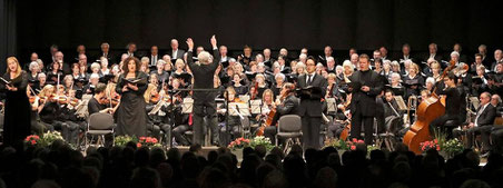 Im November sang der Burgh-Chor gemeinsam mit Solisten und dem Kirchen- und Projektchor Rheindahlen im Meisterkonzert. FOTO: JL (ARCHIV