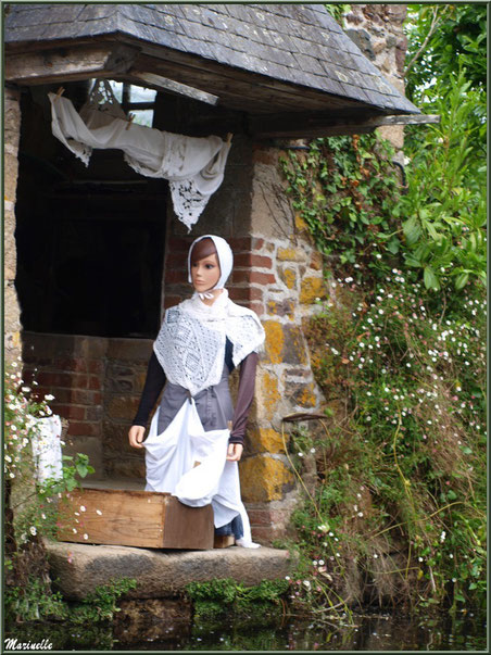 Lavoir et scène lavandière reconstituée sur Le Trieux, Pontrieux, Côte d'Armor (22) 