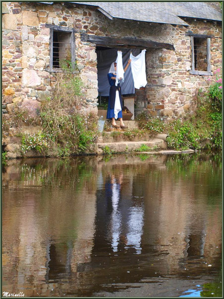 Lavoir et scène lavandière reconstituée sur Le Trieux, Pontrieux, Côte d'Armor (22) 