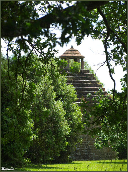 Le Pigeonnier - Les Jardins du Kerdalo à Trédarzec, Côtes d'Armor (22)