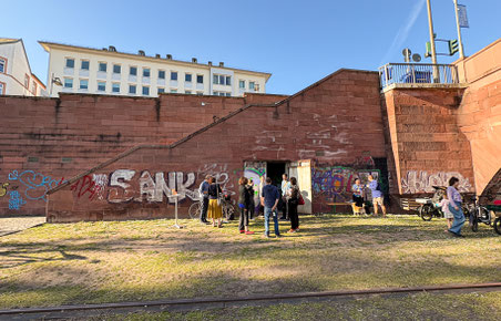 Aussenansicht der Fischerhallen Alte Brücke Frankfurt