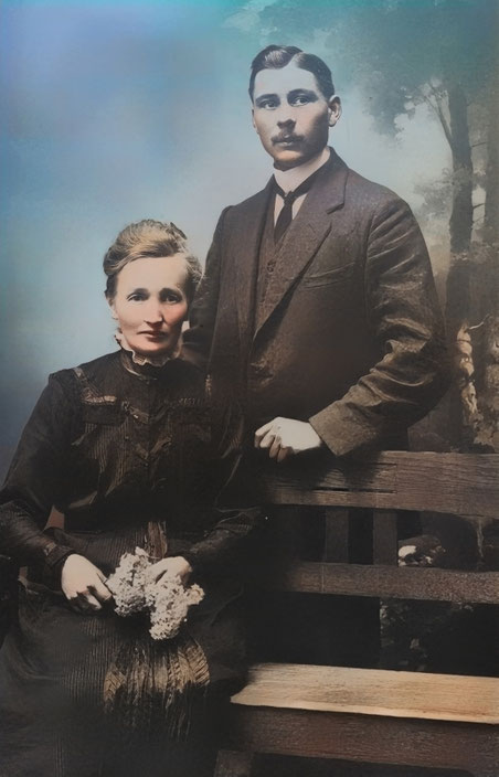 Die Eheleute Joseph Pletzinger und Maria Pletzinger, verwitwete Blöink (Foto: um 1919) koloriert