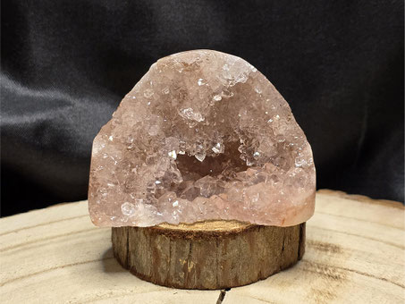 pink-amethyst-druse