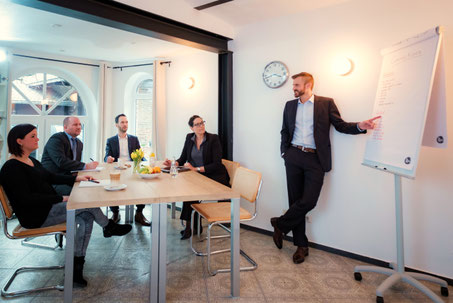 Thorsten Gerigk schult, lehrt Business English, Cambridge English, Auffrischung Englisch, IELTS