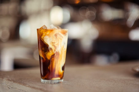 Bild von einem leckeren kühlen Eiskaffee, ideal bei der aktuellen Hitzewelle in Deutschland und Europa.
