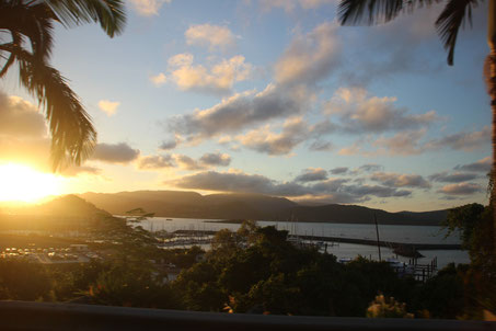 soleil couchant sur Airlie Beach