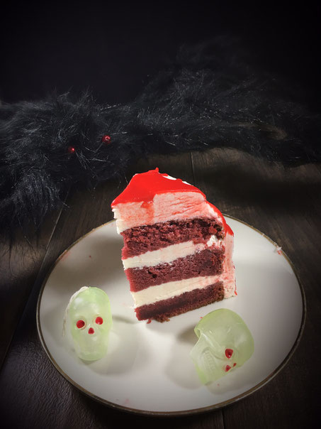 Eine vegane Motto-Torte zum Thema Halloween aus dem Thermomix