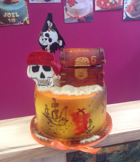 Geburtstagstorte Geburtstagskuchen Online Bestellen Traumtorten