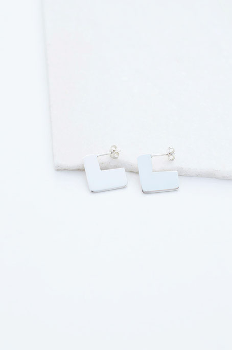 paire de boucles d'oreilles forma F05 sur fond blanc